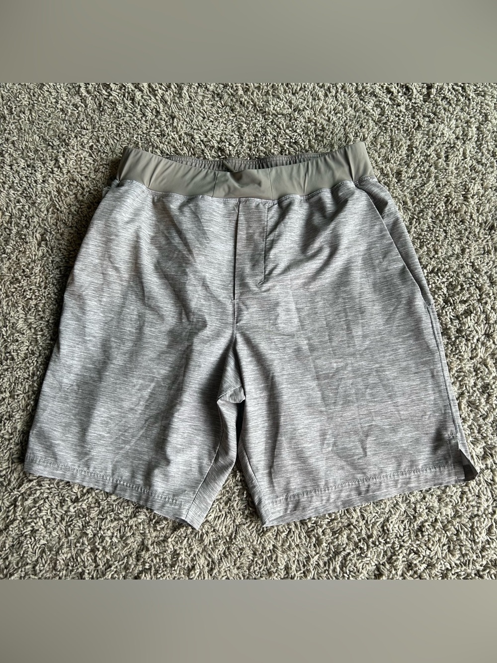 Veece Athletic Shorts Mens Medium 8.5" Grey Unlined Active Performance Faux Fly